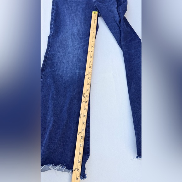 Express 70s Flare Mid Rise Ultra‎ Hyper Stretch- Conscious Edit Med 6/8/10 Short - Picture 12 of 13